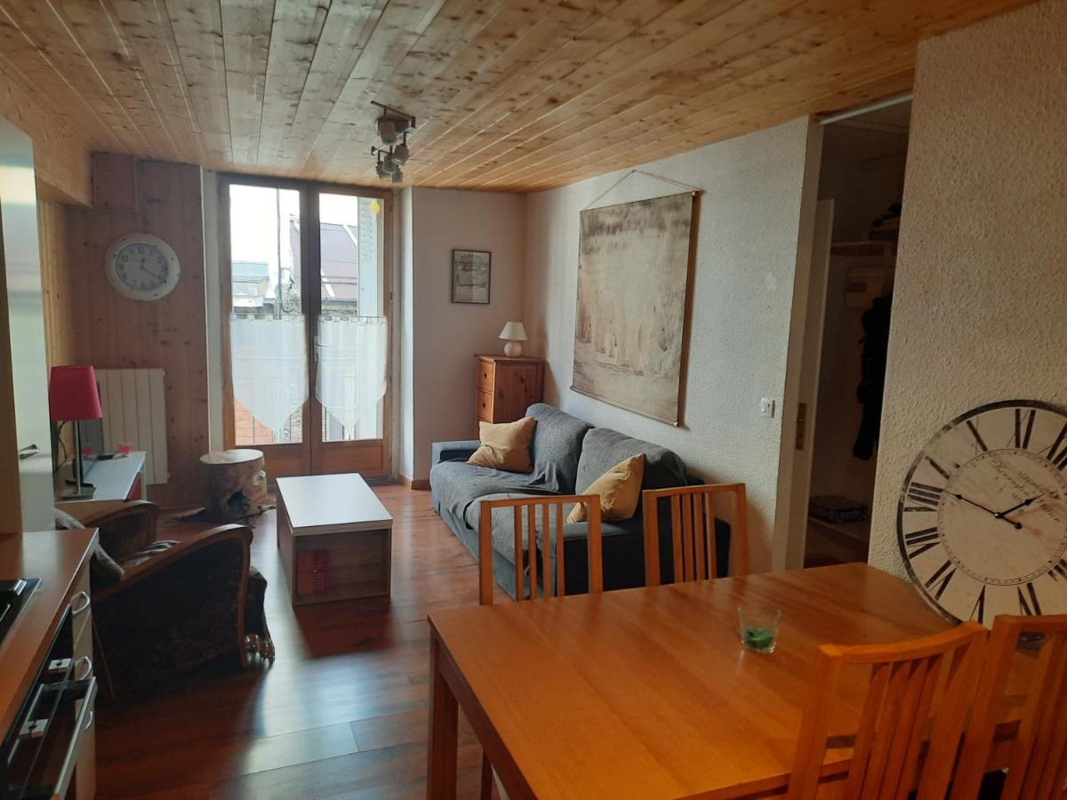 Le Cocon Apartment Bagneres-de-Luchon Luaran gambar