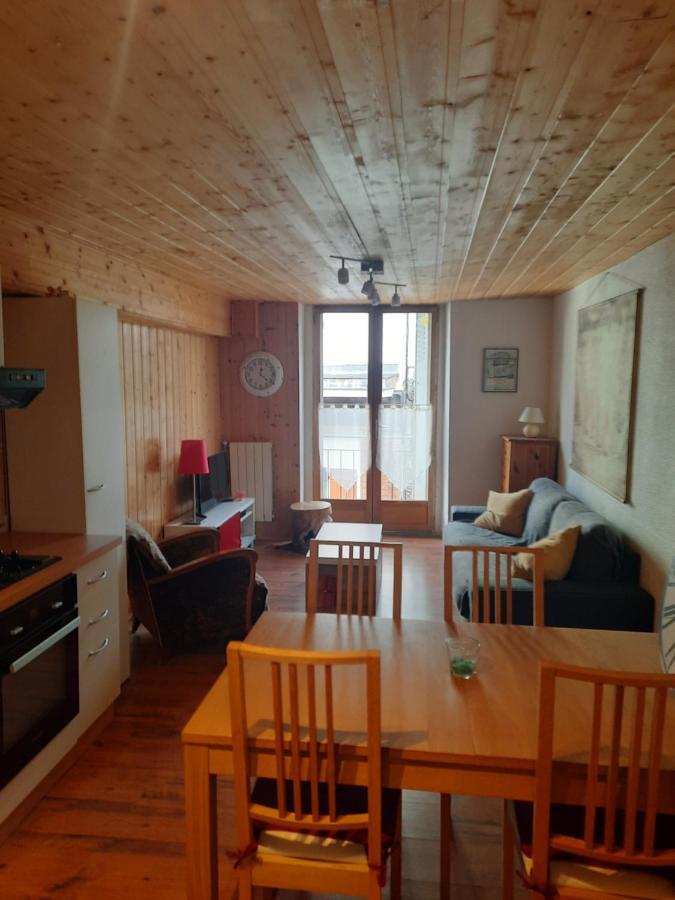 Le Cocon Apartment Bagneres-de-Luchon Luaran gambar